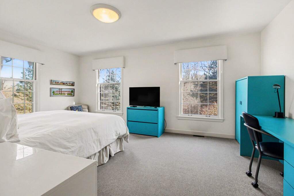 4 Bedroom Single Family Home/House's Image 26