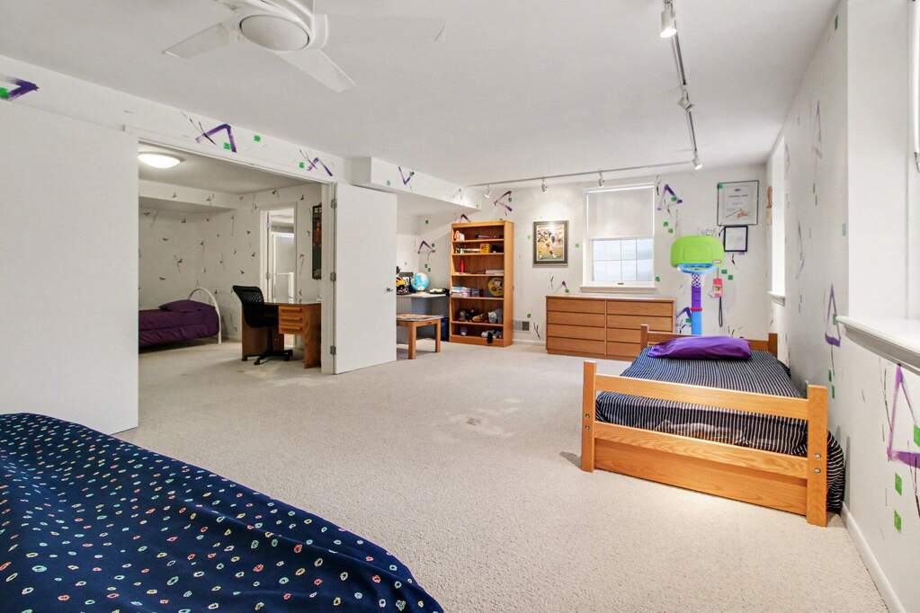 4 Bedroom Single Family Home/House's Image 36