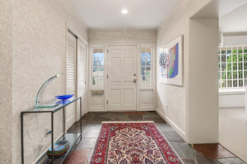 4 Bedroom Single Family Home/House's Image 5