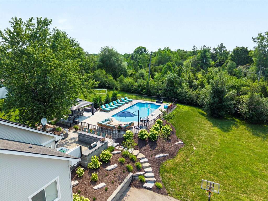 4 Bedroom Single Family Home/House's Image 66