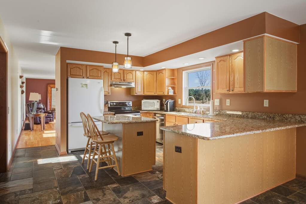 4 Bedroom Single Family Home/House's Image 4
