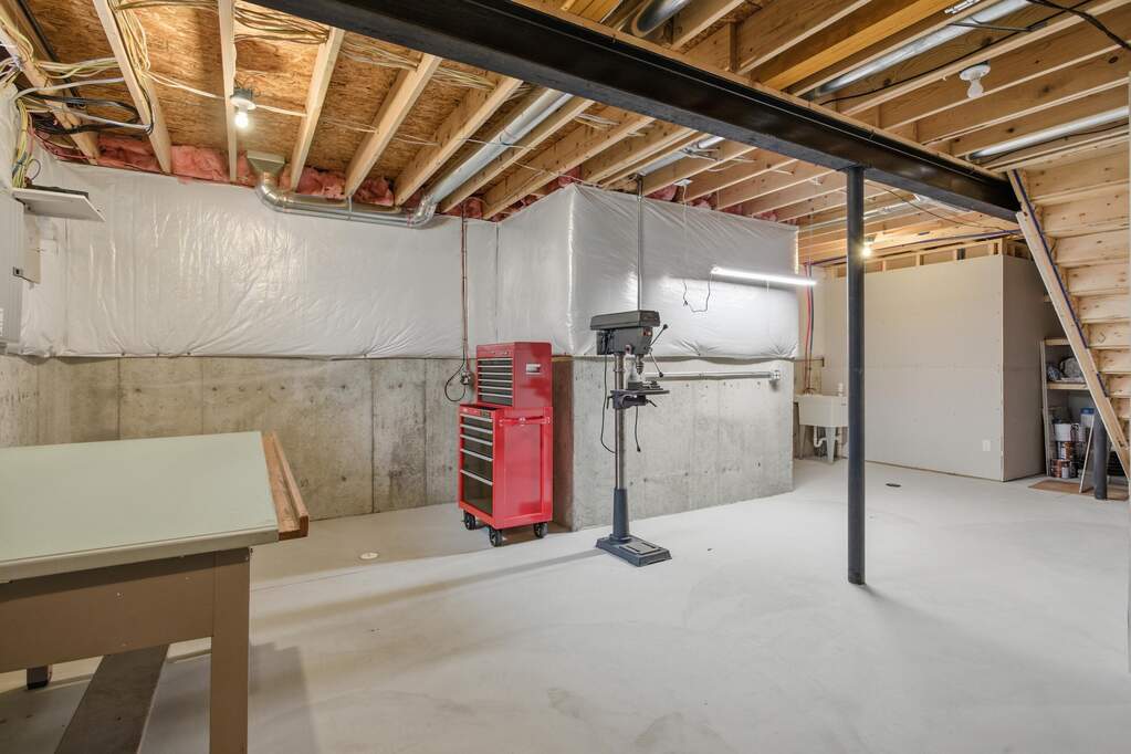 3 Bedroom Single Family Home/House's Image 44
