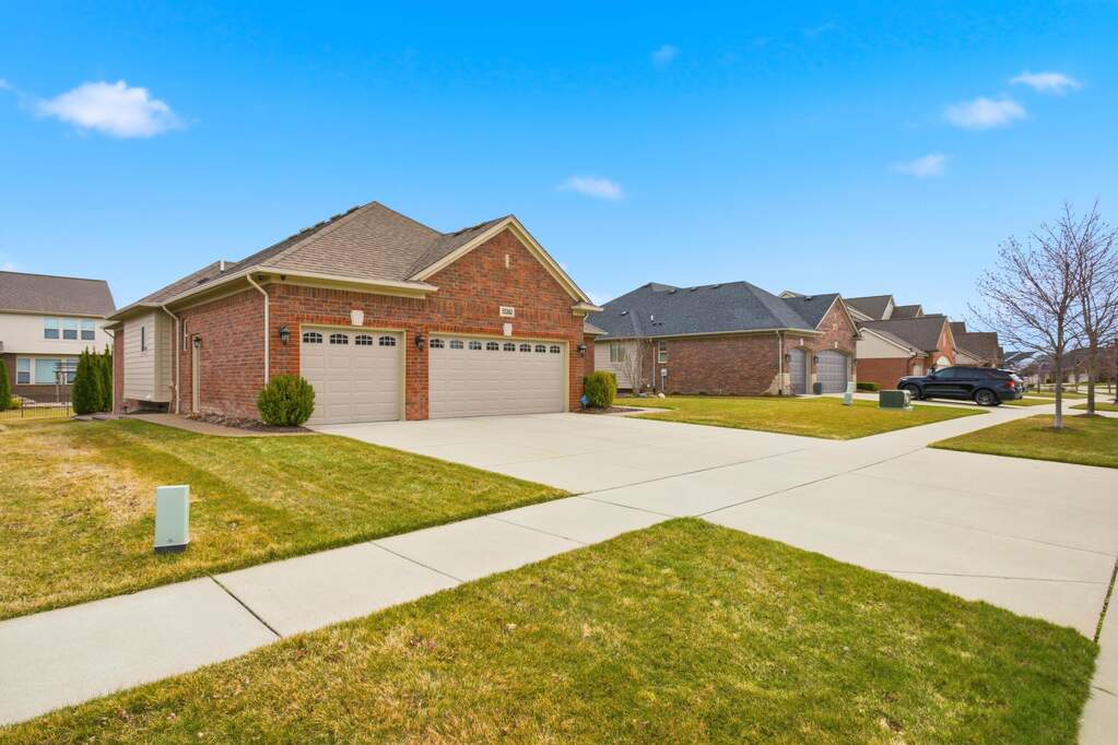 3 Bedroom Single Family Home/House's Image 49