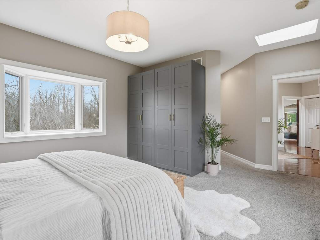 5 Bedroom Single Family Home/House's Image 28
