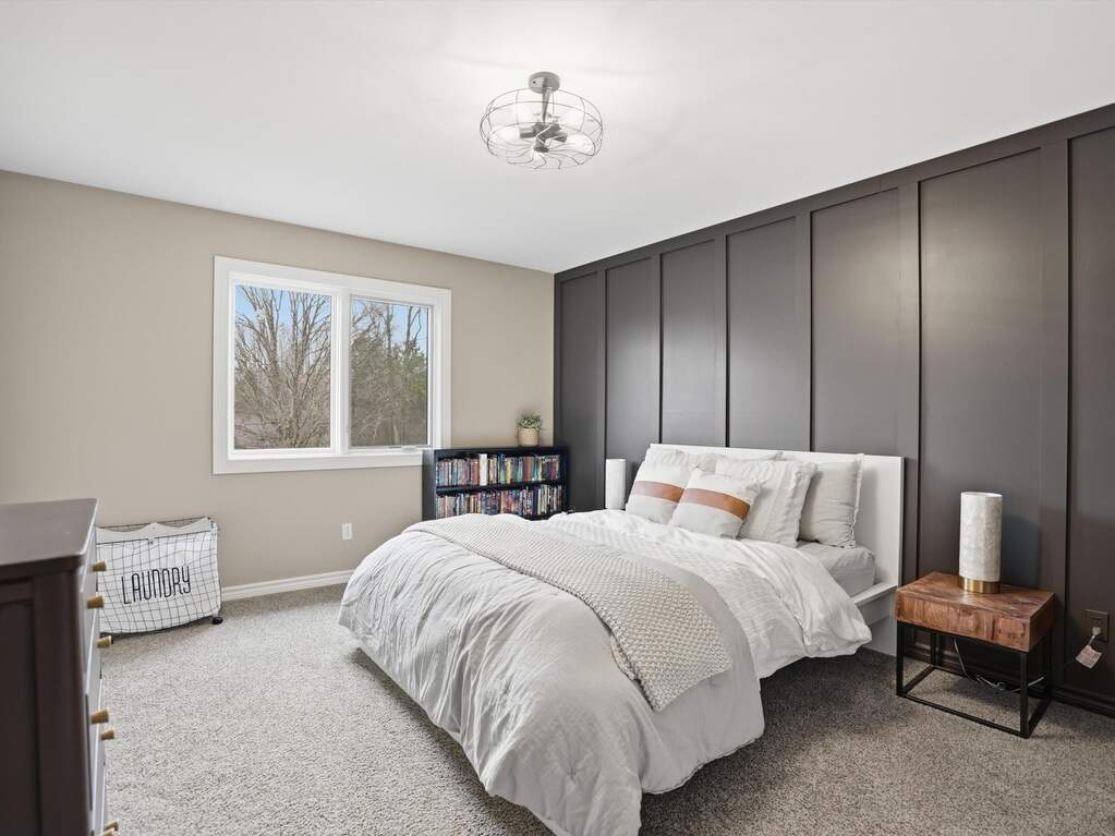 5 Bedroom Single Family Home/House's Image 38