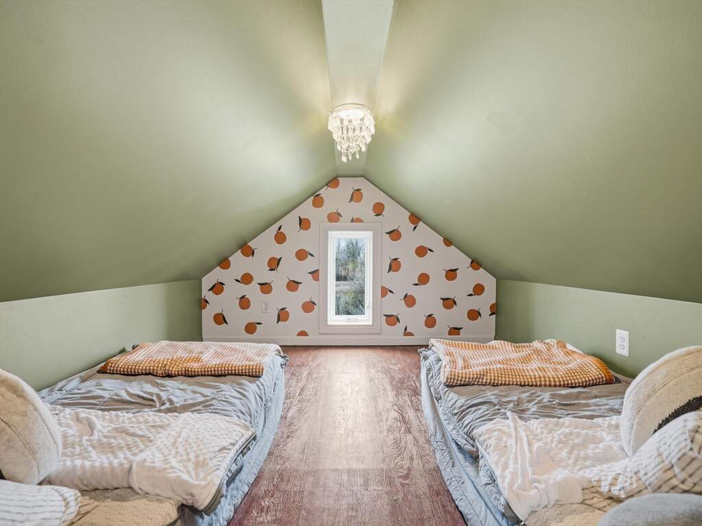 5 Bedroom Single Family Home/House's Image 41