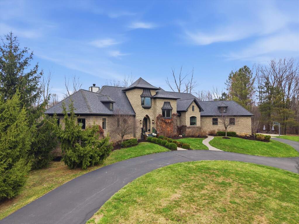 5 Bedroom Single Family Home/House's Image 78