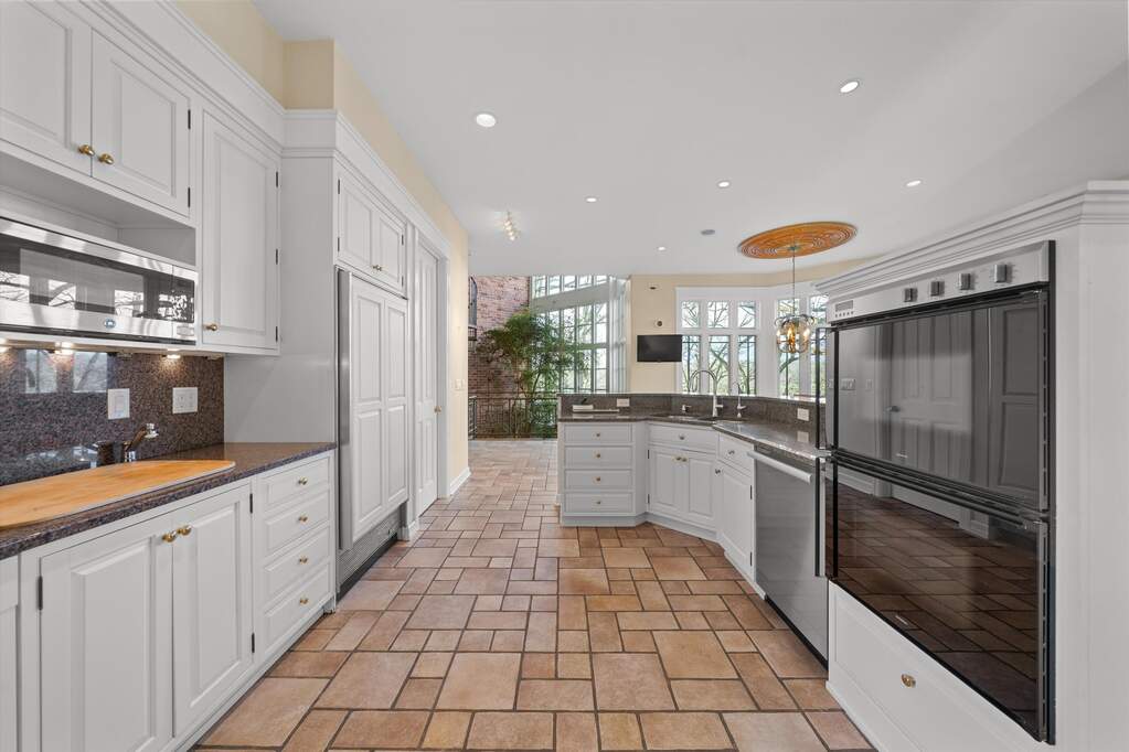 4 Bedroom Single Family Home/House's Image 26