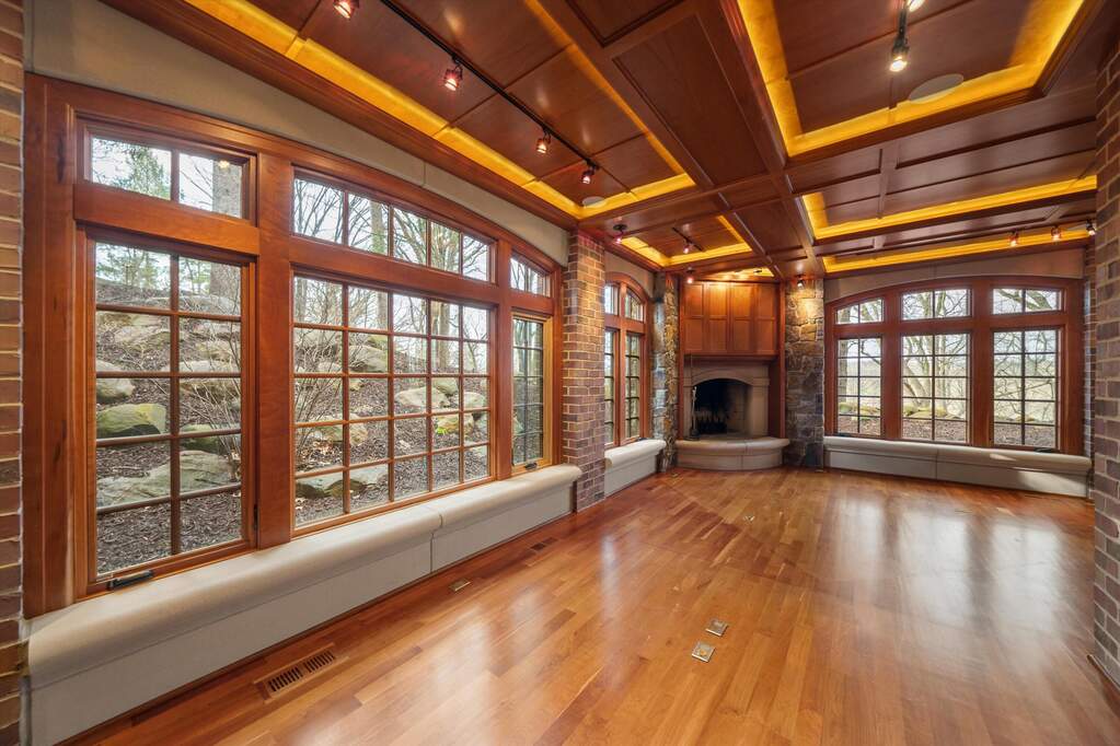 4 Bedroom Single Family Home/House's Image 50