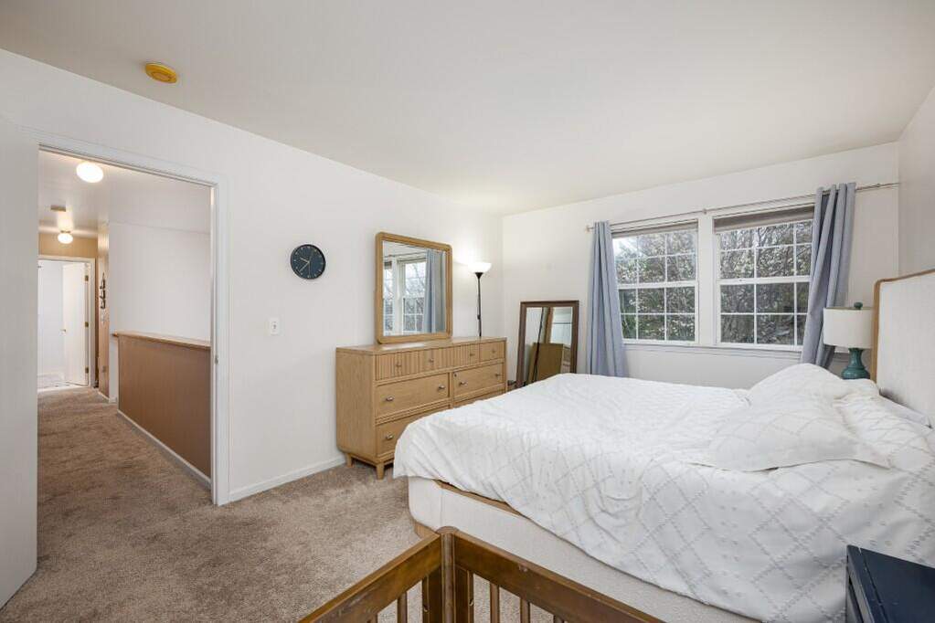 5 Bedroom Single Family Home/House's Image 22