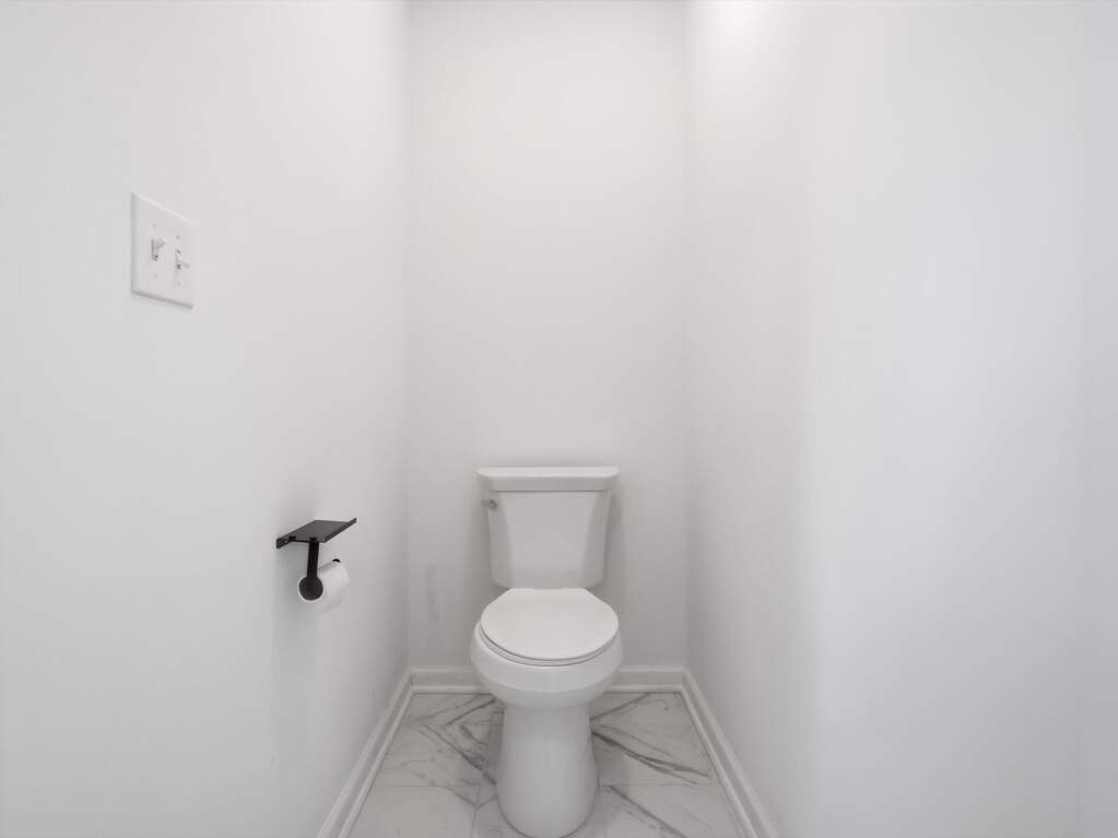 5 Bedroom Single Family Home/House's Image 26