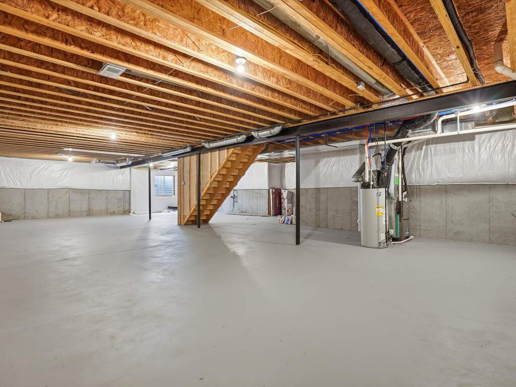 5 Bedroom Single Family Home/House's Image 45
