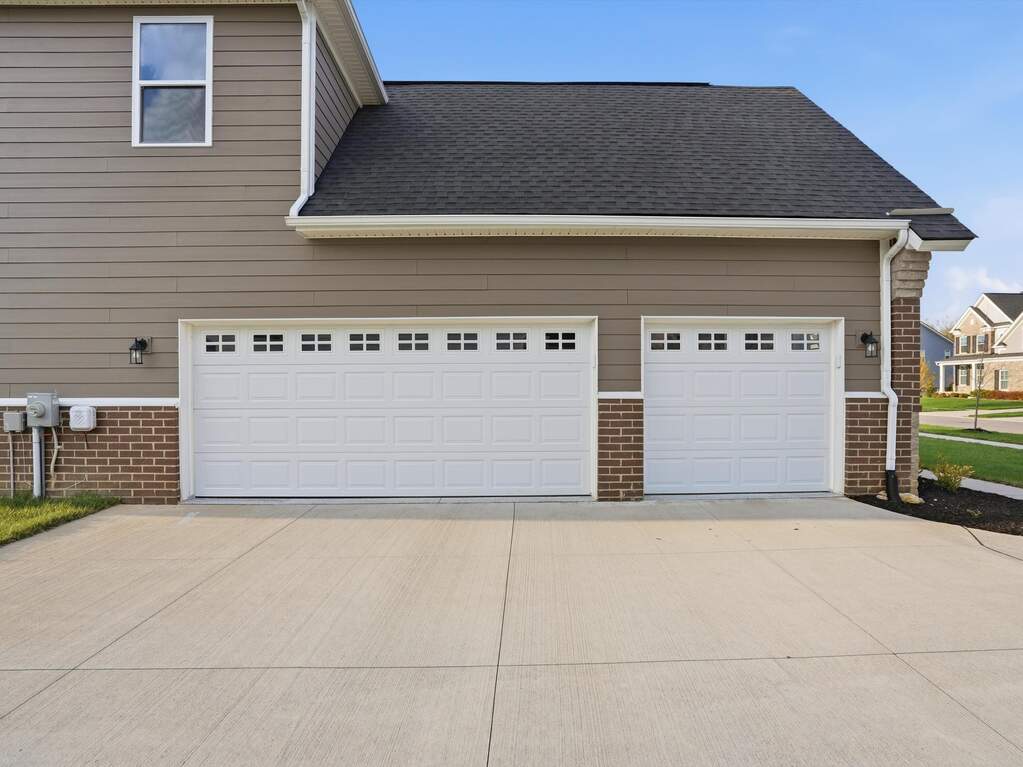 5 Bedroom Single Family Home/House's Image 46