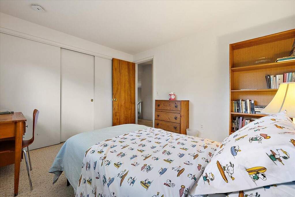 4 Bedroom Single Family Home/House's Image 25