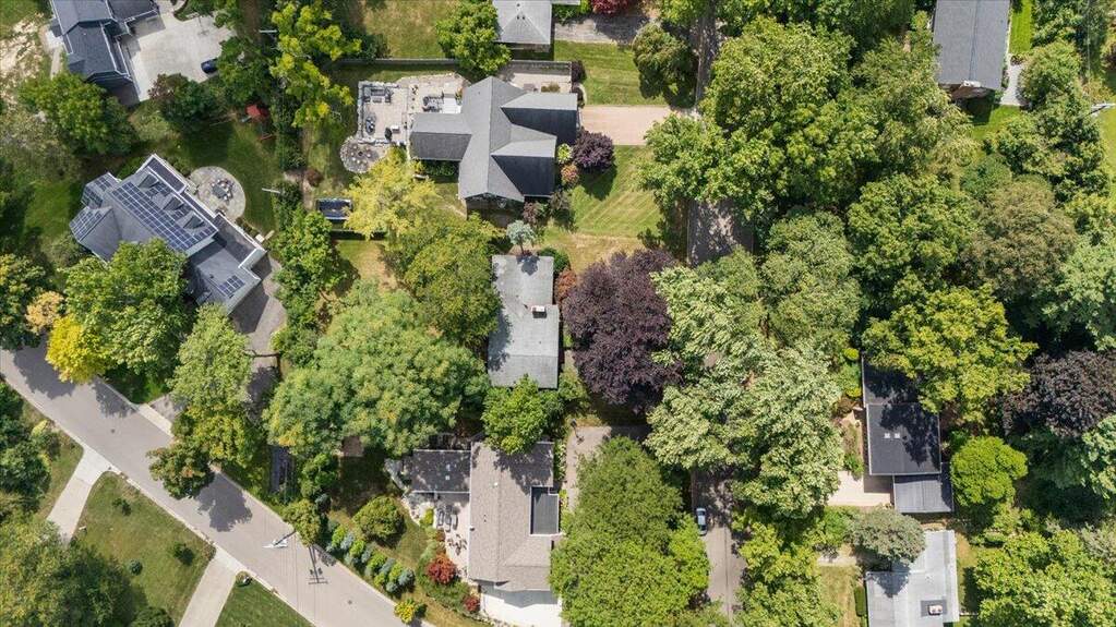 4 Bedroom Single Family Home/House's Image 38
