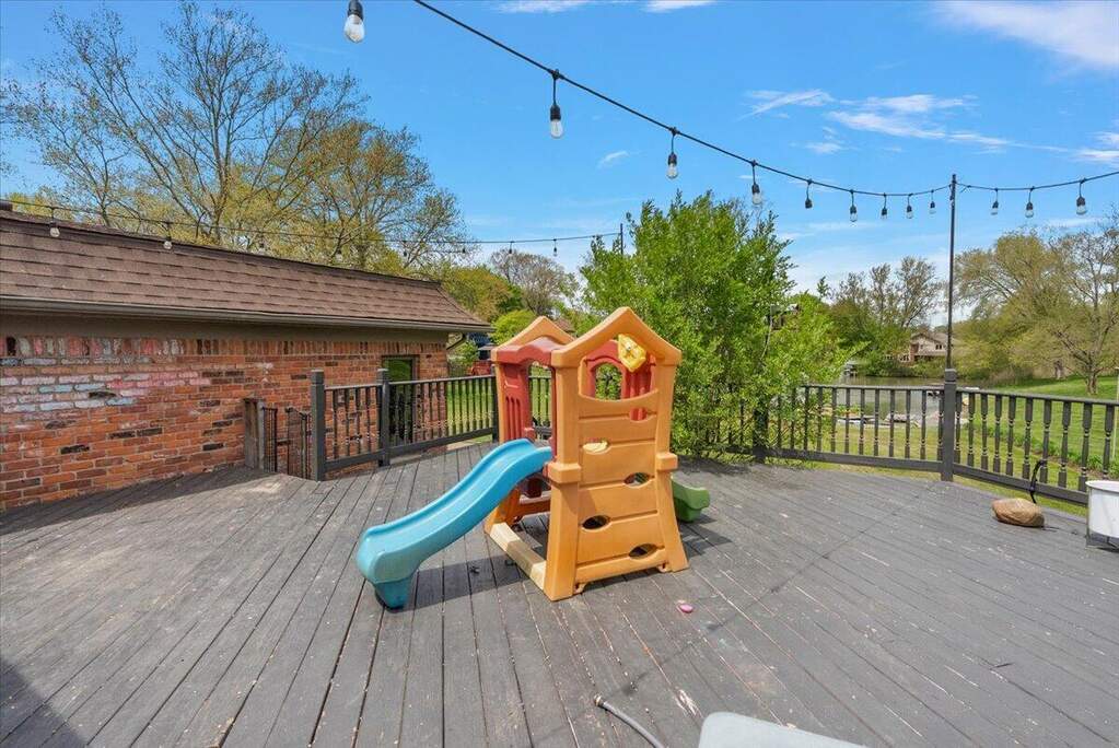 4 Bedroom Single Family Home/House's Image 36