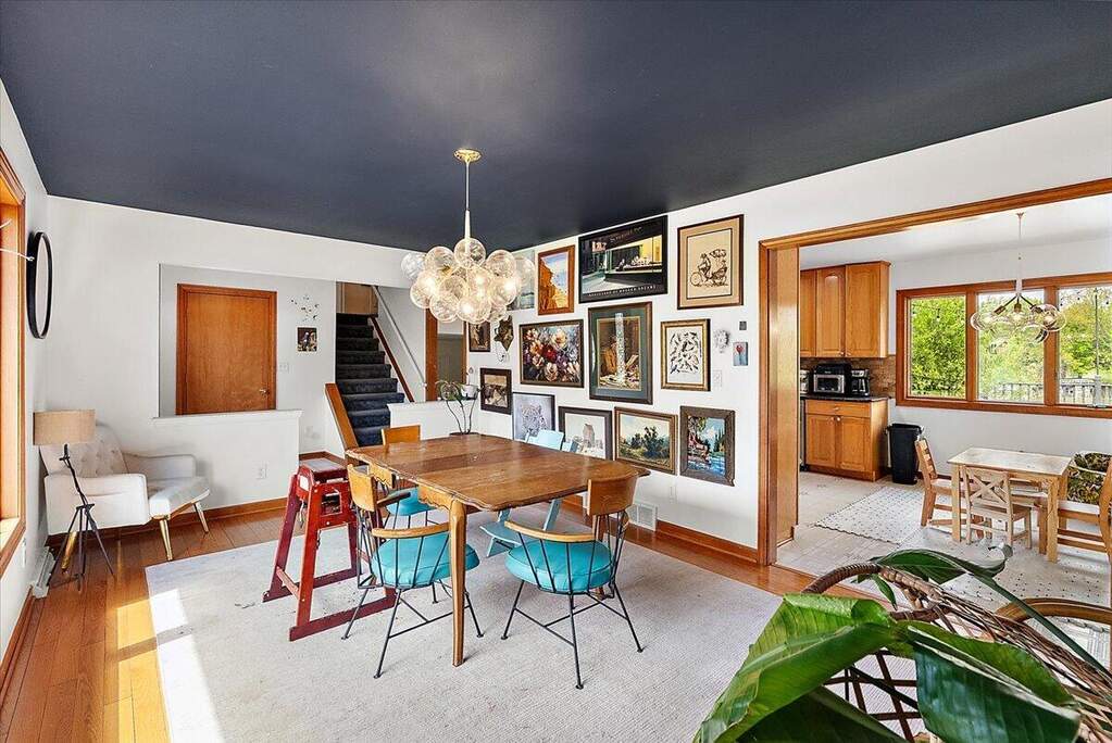 4 Bedroom Single Family Home/House's Image 3