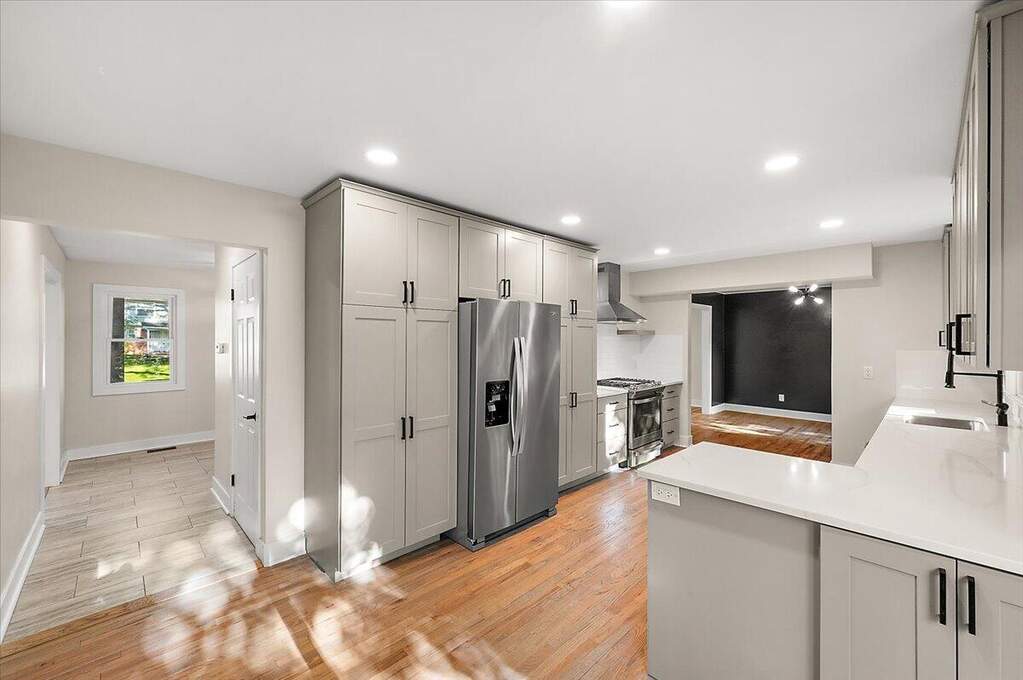 4 Bedroom Single Family Home/House's Image 27