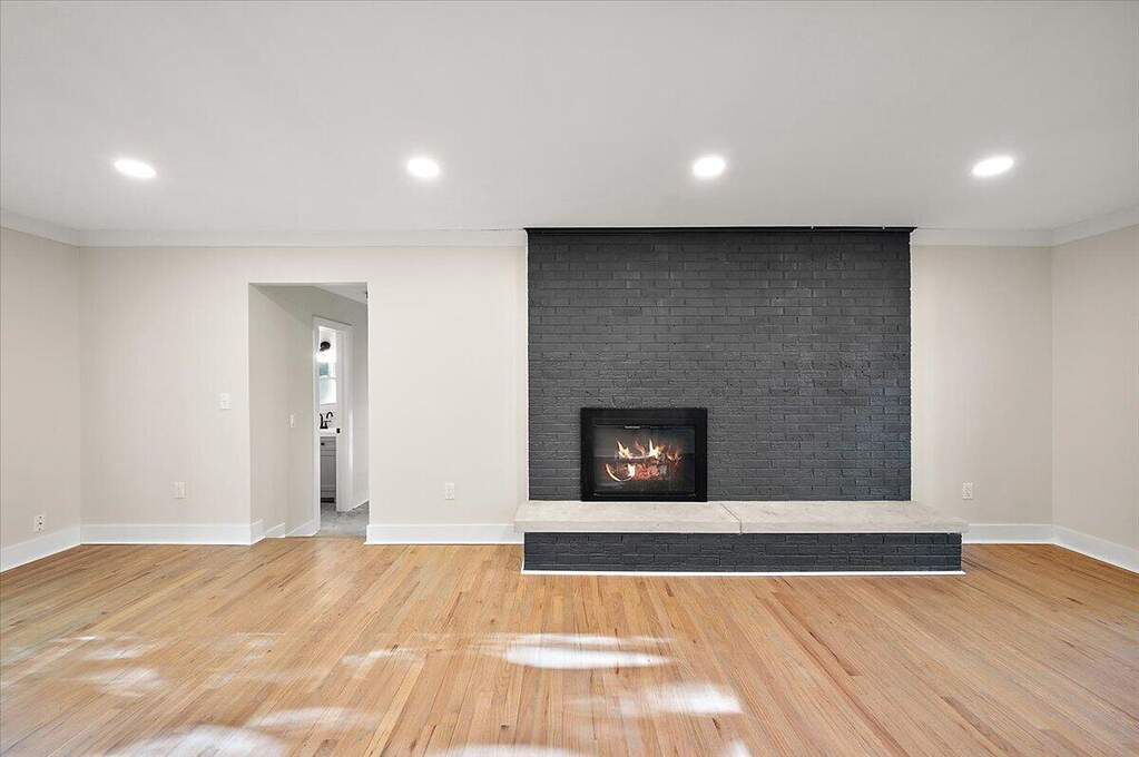 4 Bedroom Single Family Home/House's Image 29