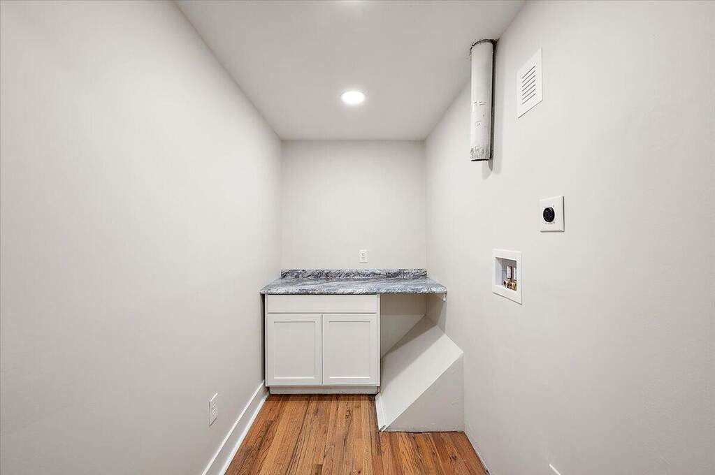 4 Bedroom Single Family Home/House's Image 36
