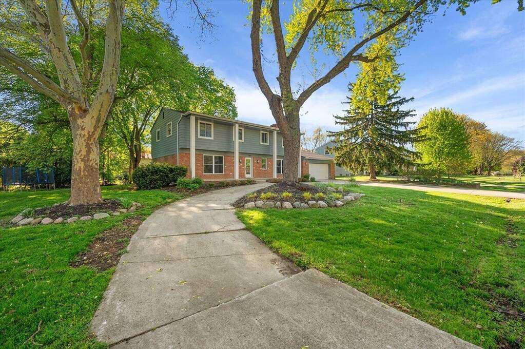 05-7381 Cathedral Dr-5