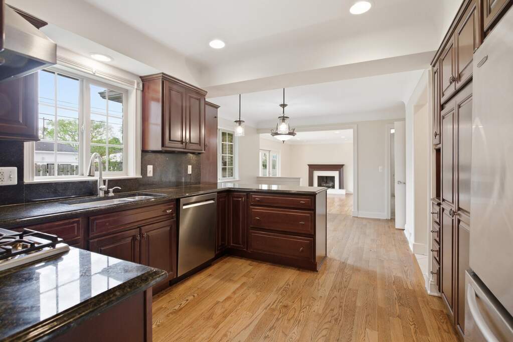 4 Bedroom Single Family Home/House's Image 16