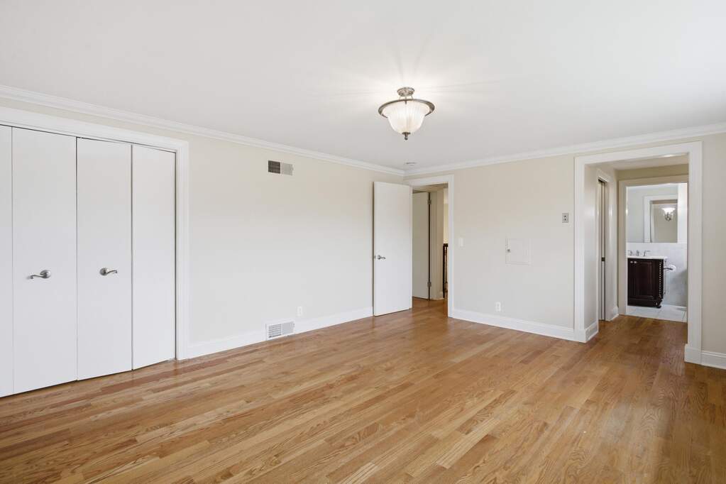 4 Bedroom Single Family Home/House's Image 32