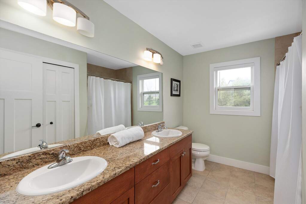 4 Bedroom Single Family Home/House's Image 13