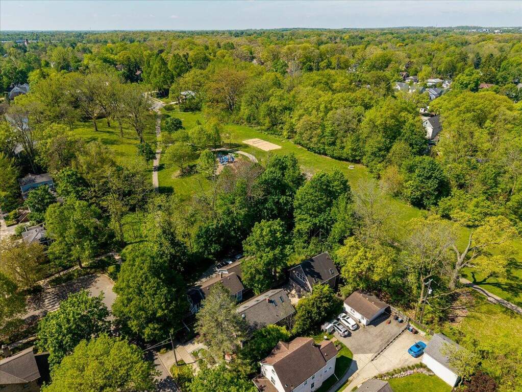 4 Bedroom Single Family Home/House's Image 100