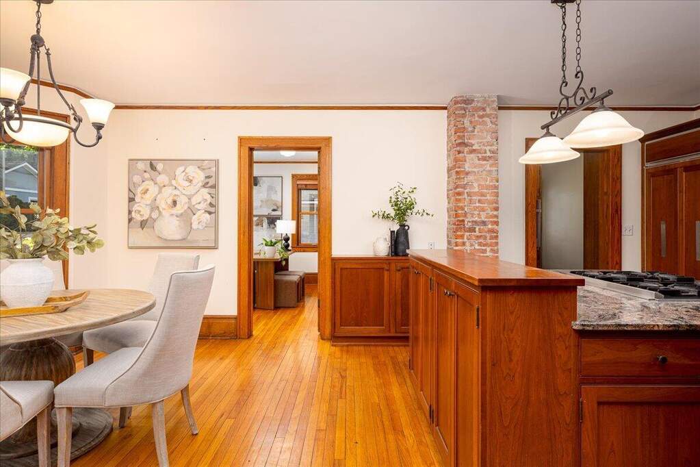 4 Bedroom Single Family Home/House's Image 19