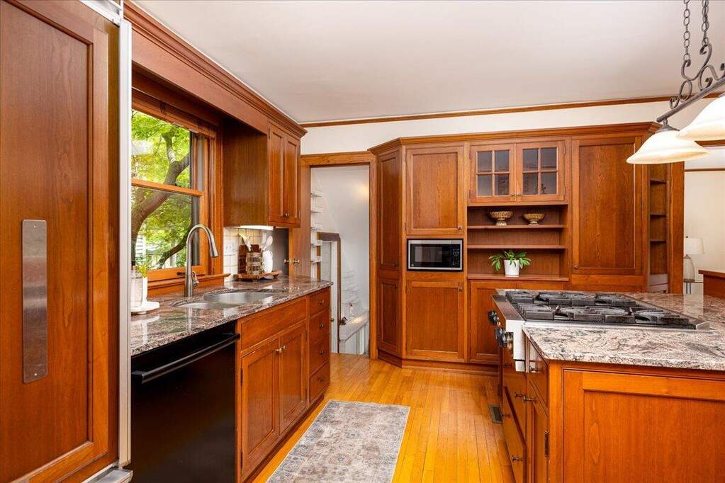 4 Bedroom Single Family Home/House's Image 20