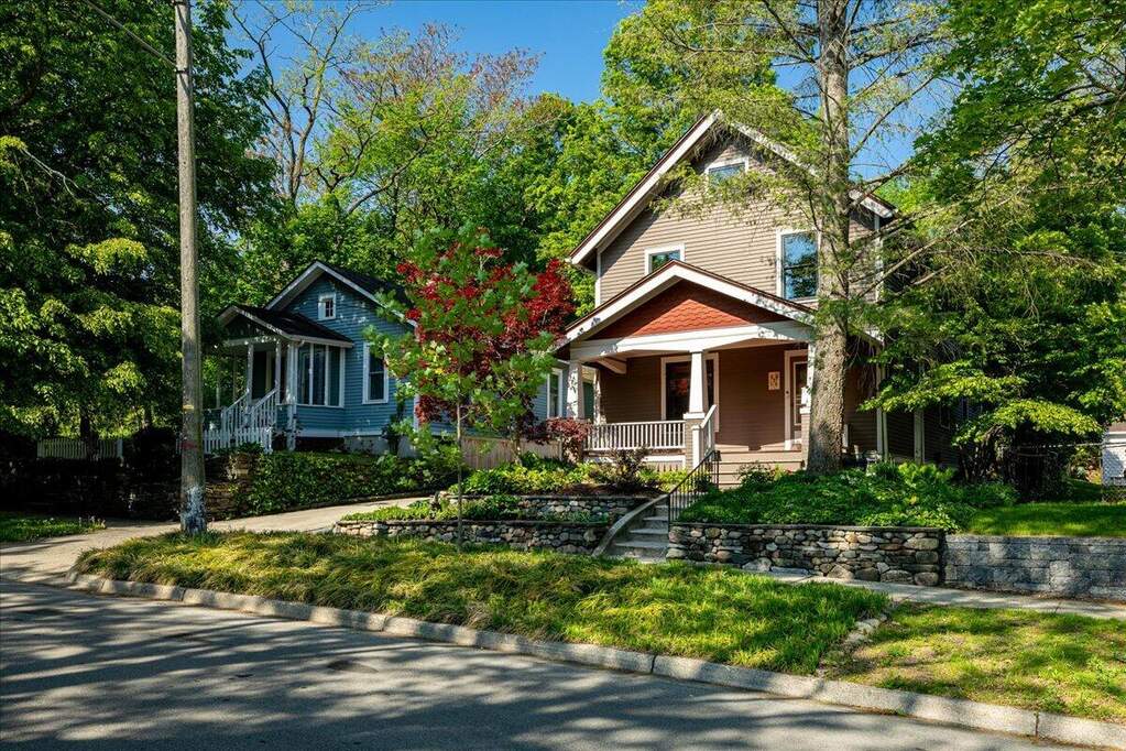 4 Bedroom Single Family Home/House's Image 79