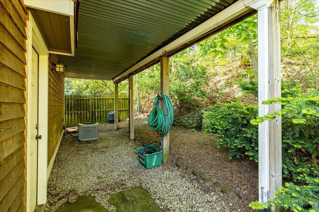 4 Bedroom Single Family Home/House's Image 89