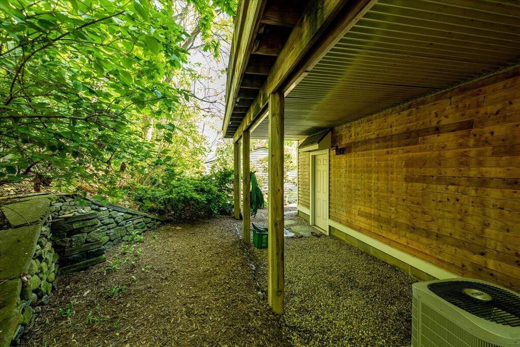 4 Bedroom Single Family Home/House's Image 90