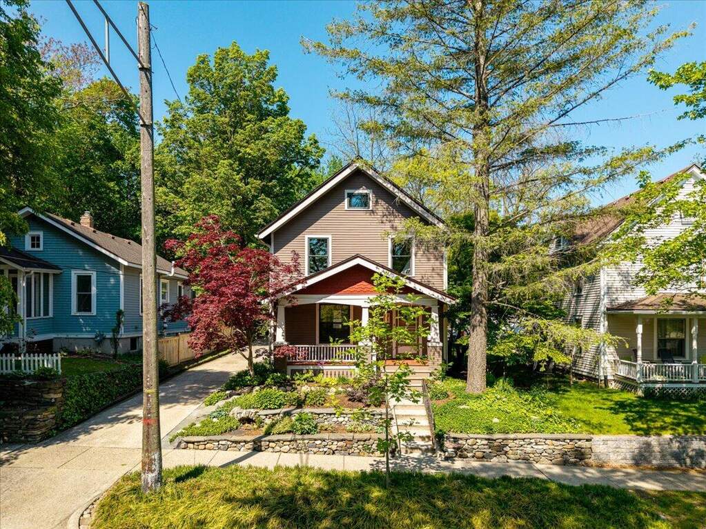 4 Bedroom Single Family Home/House's Image 93