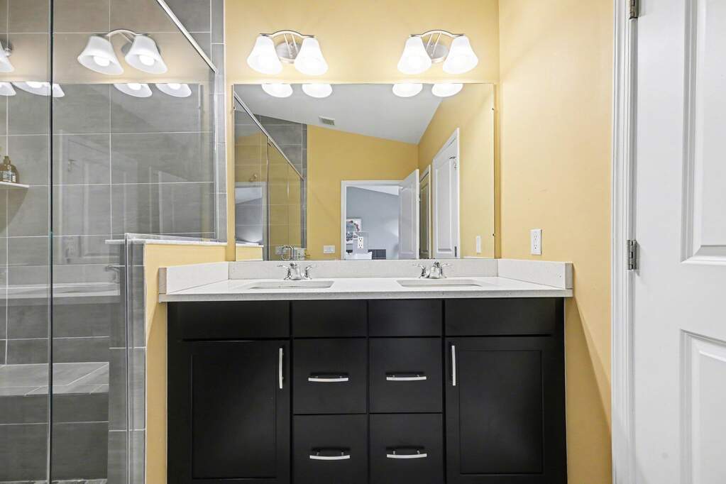 4 Bedroom Villa/Townhouse's Image 19