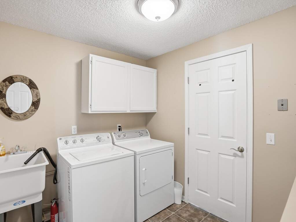 3 Bedroom Single Family Home/House's Image 32