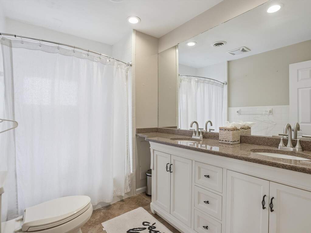3 Bedroom Single Family Home/House's Image 36