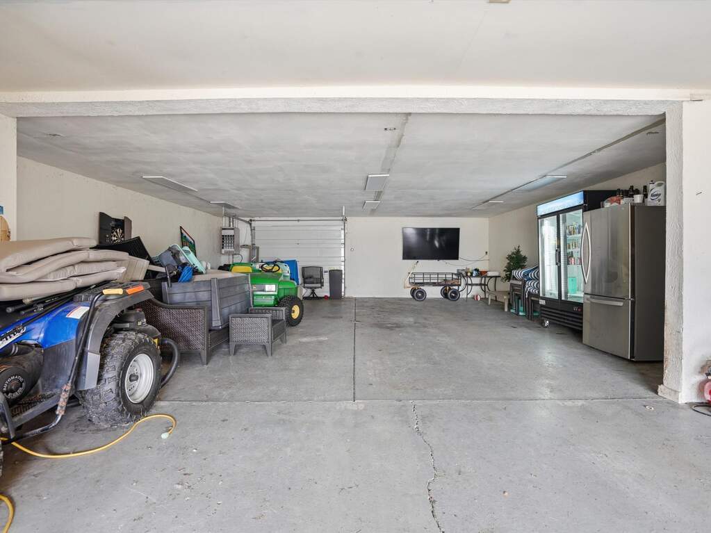 3 Bedroom Single Family Home/House's Image 42