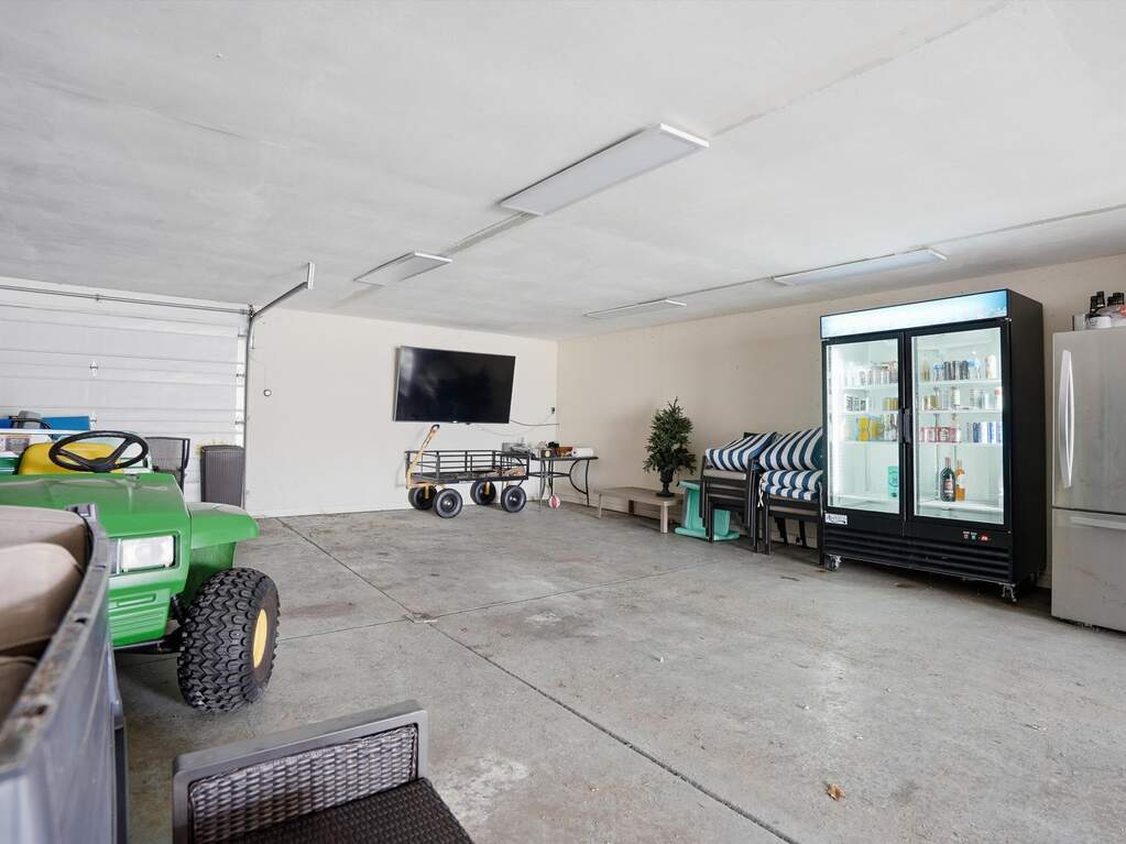 3 Bedroom Single Family Home/House's Image 44