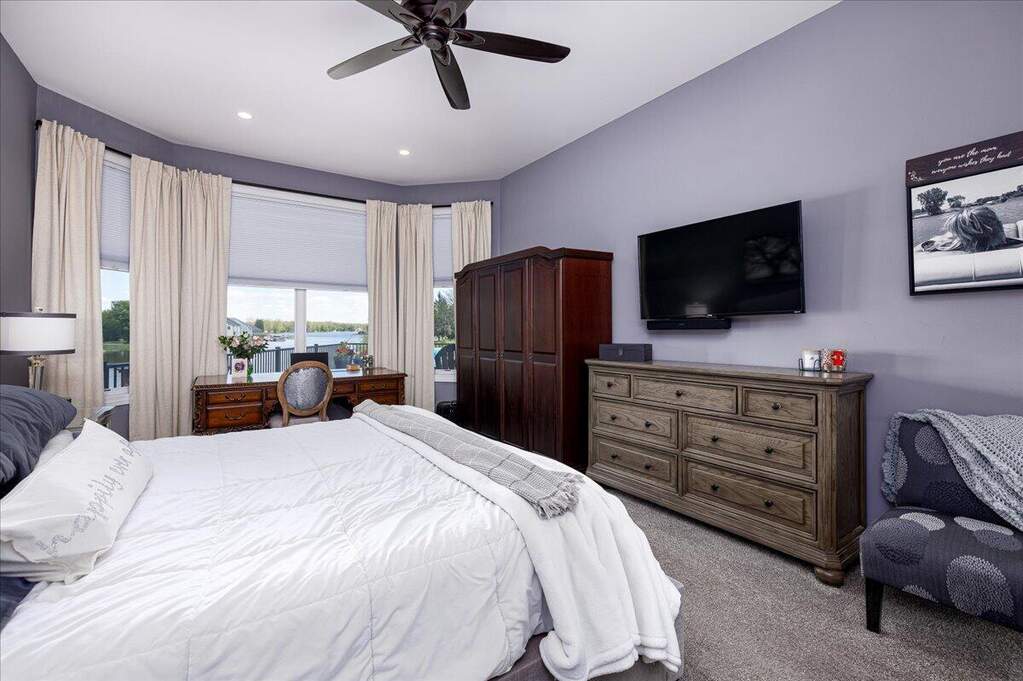 5 Bedroom Single Family Home/House's Image 14
