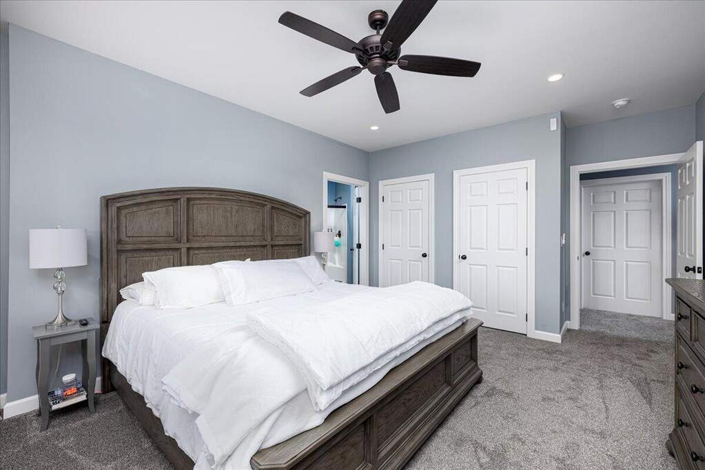 5 Bedroom Single Family Home/House's Image 32