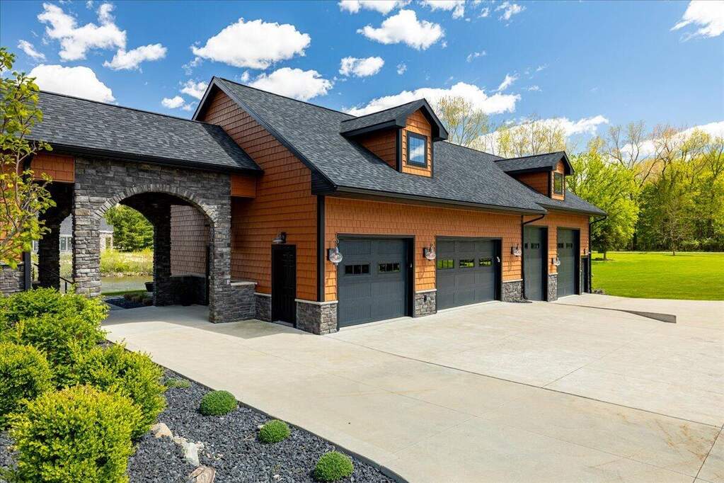 5 Bedroom Single Family Home/House's Image 48