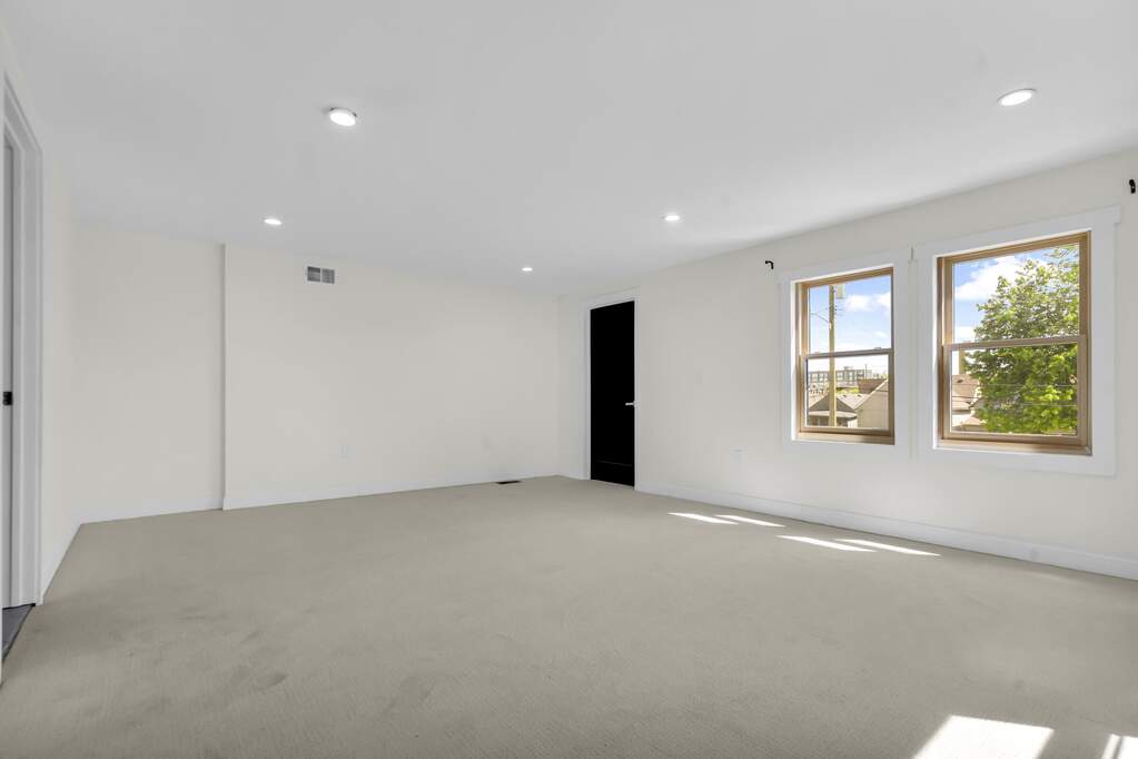 3 Bedroom Single Family Home/House's Image 36