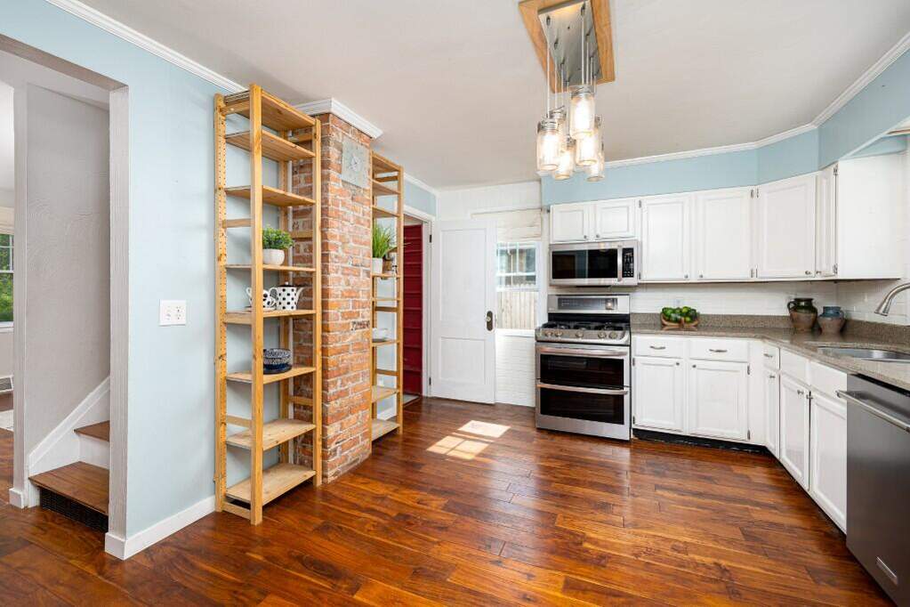 3 Bedroom Single Family Home/House's Image 10