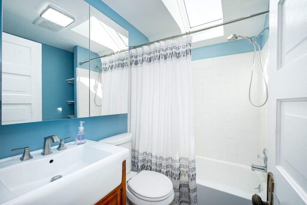 3 Bedroom Single Family Home/House's Image 24