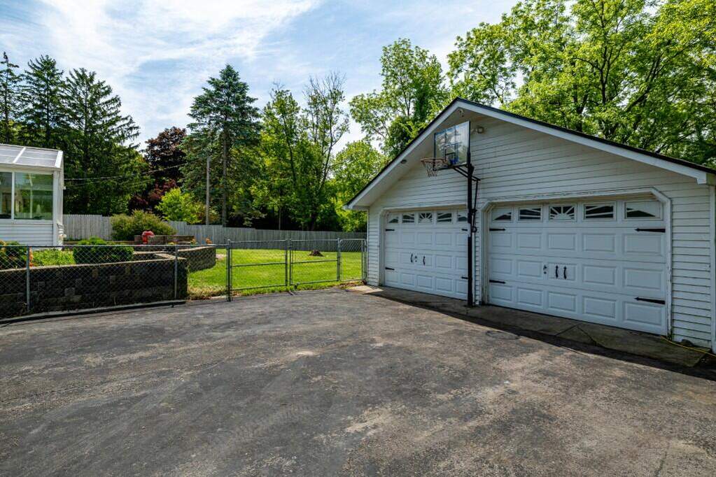 3 Bedroom Single Family Home/House's Image 45