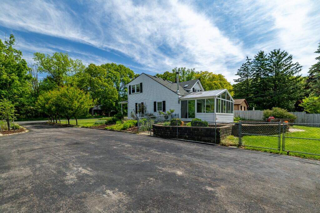 3 Bedroom Single Family Home/House's Image 46