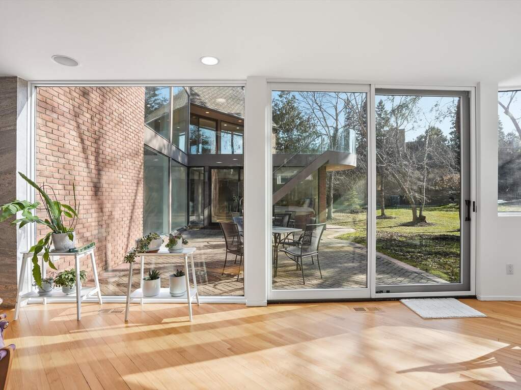 4 Bedroom Single Family Home/House's Image 12