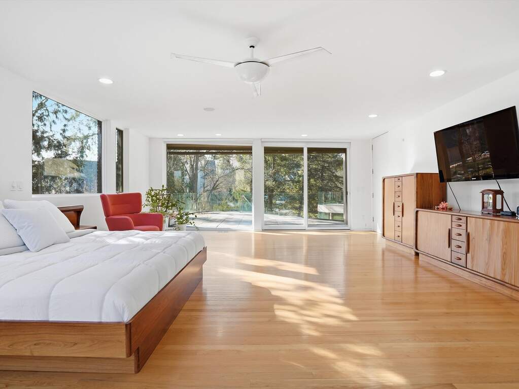 4 Bedroom Single Family Home/House's Image 21